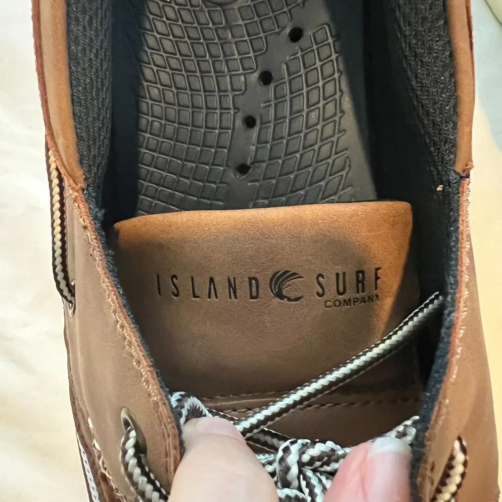 Island surf company brown loafers mens size 11 EUC